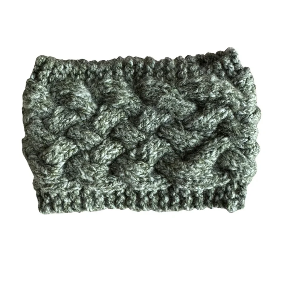 Chunky Knit Headband in Green